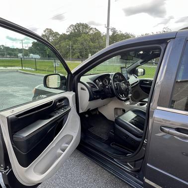 Gray 2017 Dodge Grand Caravan SXT