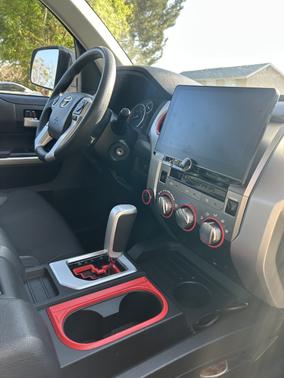 White 2015 Toyota Tundra SR5
