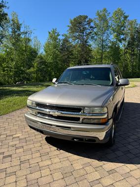 Beige 2003 Chevrolet Tahoe LT