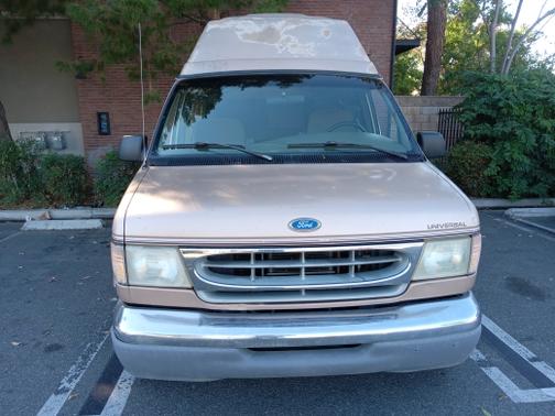 Brown 1997 Ford E150 Base