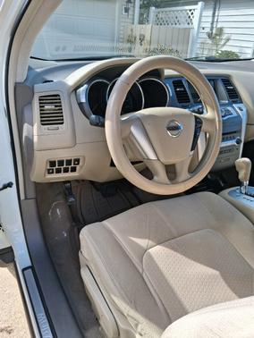 White 2013 Nissan Murano S