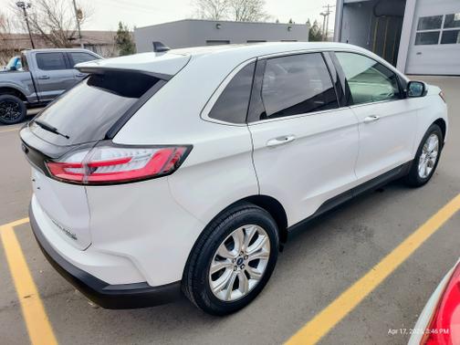2020 Ford Edge Titanium