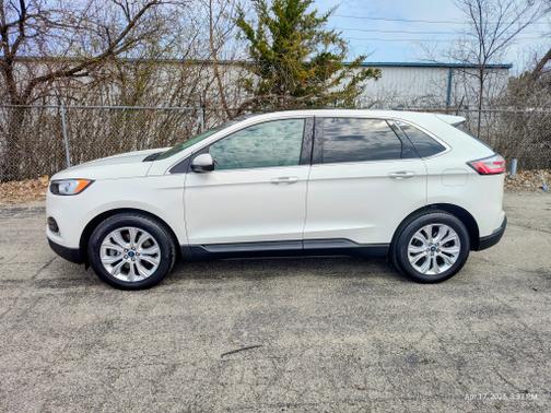 2020 Ford Edge Titanium