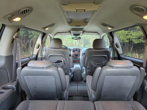 2006 Chrysler Town & Country Limited