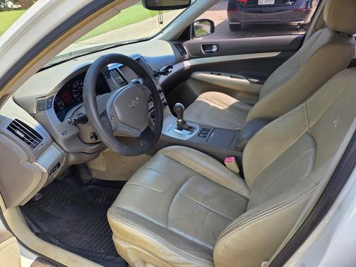 White 2008 INFINITI G35 x