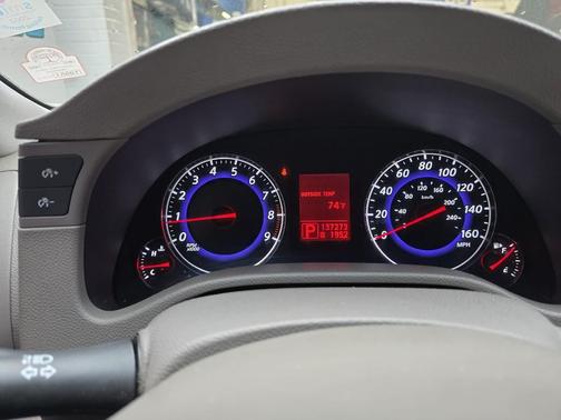 White 2008 INFINITI G35 x