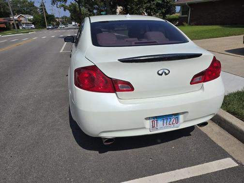 White 2008 INFINITI G35 x