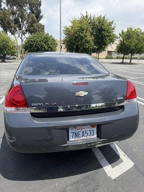 Gray 2009 Chevrolet Impala LS