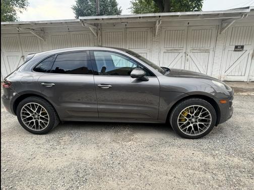 2015 Porsche Macan Turbo