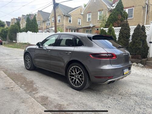 2015 Porsche Macan Turbo