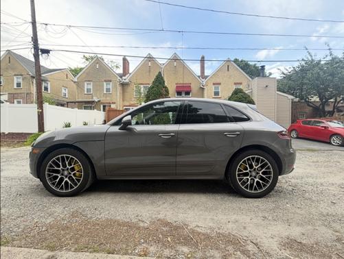 2015 Porsche Macan Turbo