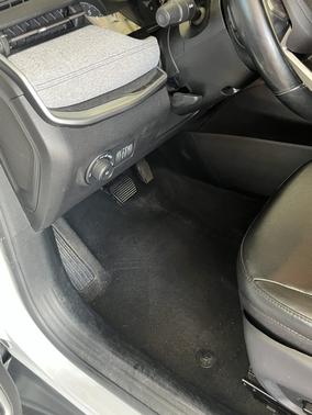 White 2022 Jeep Compass Latitude