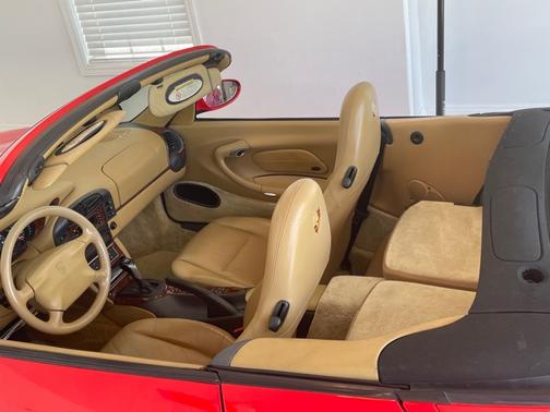 Photo 2 of 8 of 1999 Porsche 911 Carrera Cabriolet