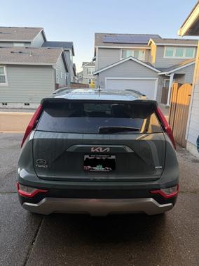 Green 2025 Kia Niro EX Touring