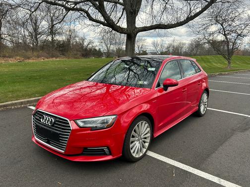 2017 Audi A3 e-tron 1.4T Premium