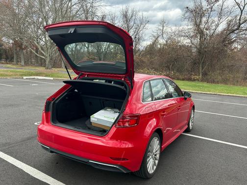 2017 Audi A3 e-tron 1.4T Premium