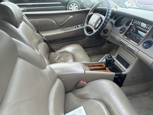 1998 Buick Riviera Base