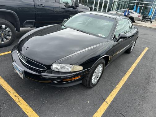 1998 Buick Riviera Base