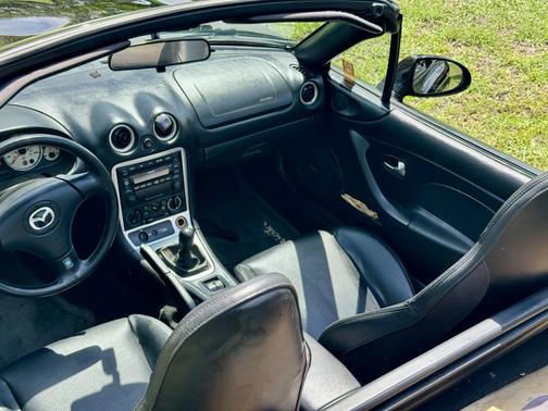 2003 Mazda MX-5 Miata Base