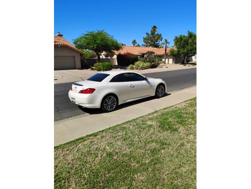 2014 INFINITI Q60 Base
