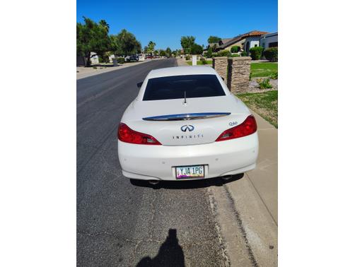 2014 INFINITI Q60 Base