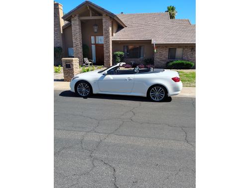2014 INFINITI Q60 Base