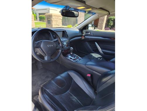 2014 INFINITI Q60 Base