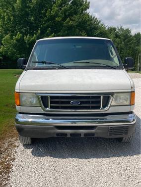 2007 Ford E350 Super Duty XLT Wagon
