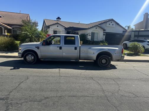 2008 Ford F-350 XLT Crew Cab Super Duty DRW