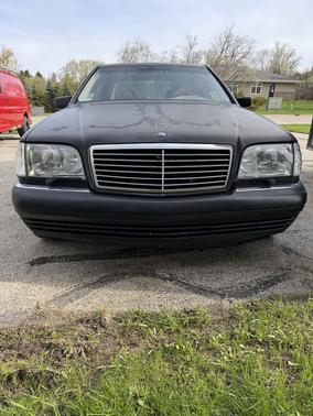 Black 1997 Mercedes-Benz S-Class S500