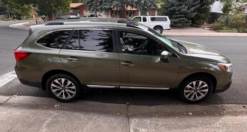 Green 2017 Subaru Outback 2.5i Touring