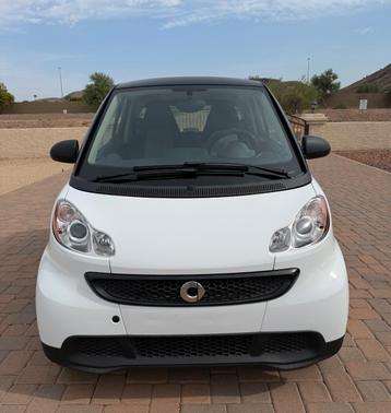 White 2014 smart ForTwo Pure