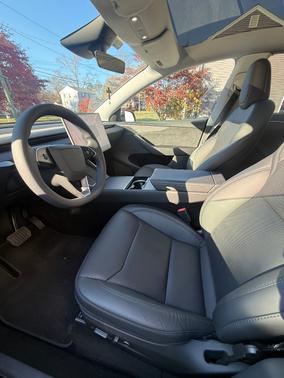 2026 Tesla Model Y Premium AWD