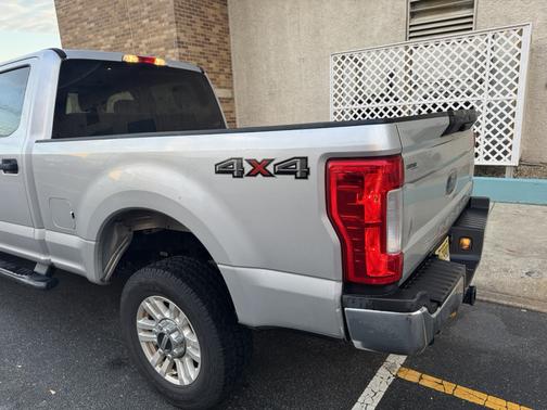 Silver 2018 Ford F-250 XLT