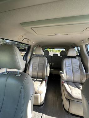 White 2011 Toyota Sienna XLE
