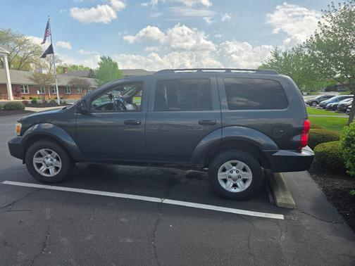 Green 2009 Dodge Durango SE