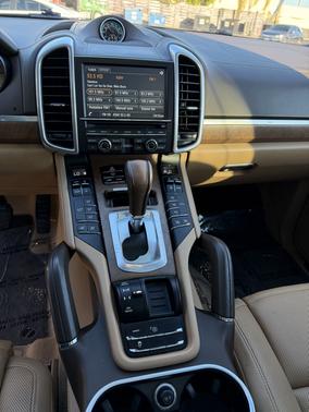 2016 Porsche Cayenne Cayenne