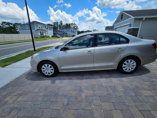 Gold 2015 Volkswagen Jetta 2.0L S