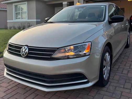 Gold 2015 Volkswagen Jetta 2.0L S