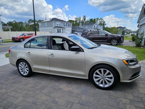 Gold 2015 Volkswagen Jetta 2.0L S