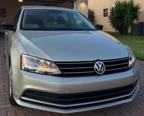 Gold 2015 Volkswagen Jetta 2.0L S