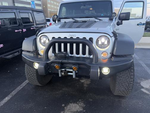 Silver 2012 Jeep Wrangler Unlimited Rubicon