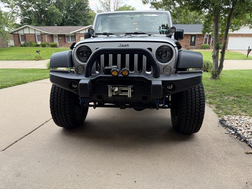 Silver 2012 Jeep Wrangler Unlimited Rubicon