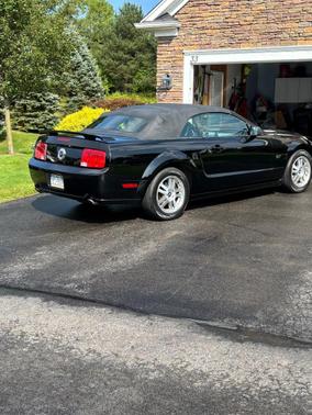 Black 2006 Ford Mustang GT