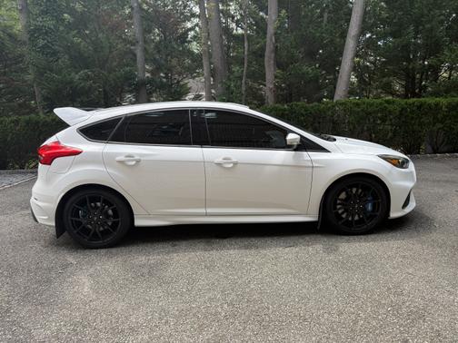 2016 Ford Focus RS Base
