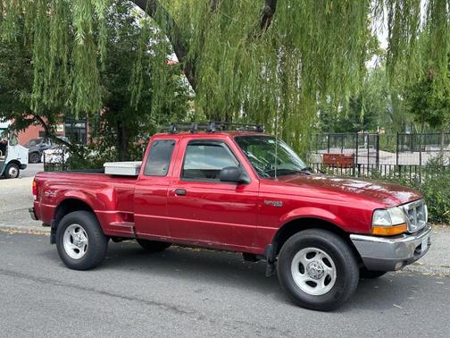 Red 1999 Ford Ranger XLT SuperCab