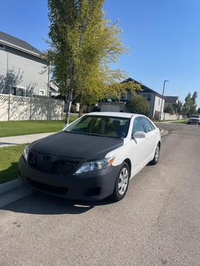 White 2010 Toyota Camry LE
