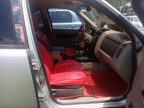 Silver 2009 Ford Escape XLT