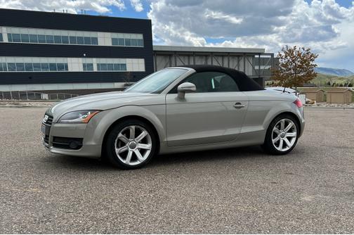 Photo 2 of 4 of 2009 Audi TT 2.0T Cabriolet quattro
