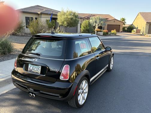 2005 MINI Cooper S Base